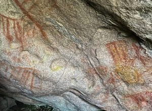 instituicoes-se-unem-para-desvendar-pinturas-rupestres-em-itatiaia