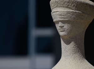 moraes-autoriza-braga-netto-a-receber-visita-de-senadores-na-prisao