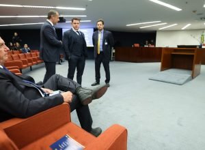 moraes-da-cinco-dias-para-bolsonaro-e-reus-apresentarem-defesa-previa