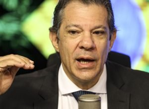 haddad-diz-que-pais-tem-“colchao-de-protecao”-contra-turbulencias