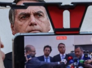 stf-abre-acao-penal-contra-bolsonaro-e-mais-7-reus-por-trama-golpista
