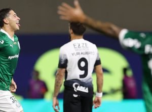 em-noite-de-uruguaios,-palmeiras-vence-classico-com-corinthians
