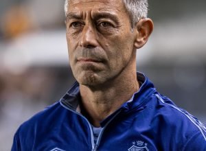 santos-demite-tecnico-pedro-caixinha-apos-inicio-dificil-no-brasileiro