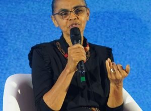 marina-silva-e-atendida-em-hospital-de-brasilia-por-queda-de-pressao