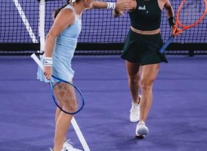 dupla-de-stefani-volta-a-vencer-e-avanca-a-semi-do-wta-de-stuttugart