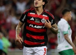 flamengo-goleia-no-maracana-para-liderar-o-campeonato-brasileiro