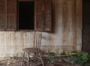 vitimas-das-enchentes-esperam-por-moradias-definitivas-no-rs  