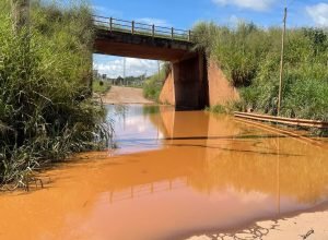 vazamento-de-agua-em-tubulacao-da-vale-mobiliza-brumadinho