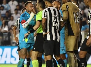 neymar-e-expulso-e-santos-perde-do-botafogo-na-vila-pelo-brasileirao