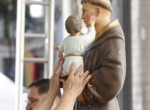 viva-maria:-concessa-pede-a-santo-antonio-por-protecao