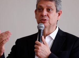 governo-defende-justica-tributaria-e-nao-alta-de-imposto,-diz-ministro