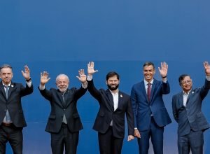 lula-e-outros-lideres-convocam-instituicoes-em-defesa-da-democracia