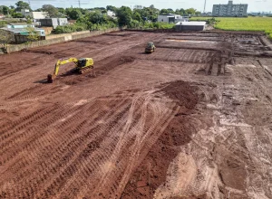 Preparação do terreno que receberá mais 60 casas do Projeto Moradias.
