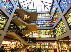 Biblioteca PUC Paraná Divulgação