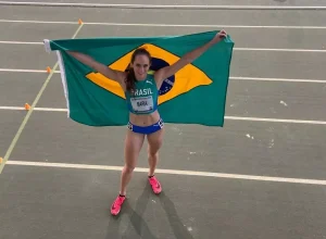 Campo Mourão sedia 64º Jogos Universitários do Paraná-Flávia Maria de Lima-crédito Centro Universitário Integrafo-foto1