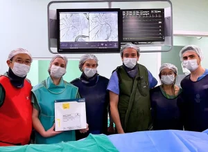 HNSG realiza procedimento inédito no Paraná para tratamento de câncer nas vias biliares