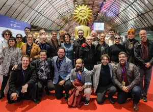 Equipe-do-longa-metragem-brasileiro-Papagaios-no-Kikito-do-Tapete-Vermelho-do-Festival-de-Cinema-de-Gramado-Foto-oficial-Cleiton-ThieleAg.Pressphoto