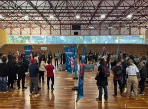 Mutirão do Ginásio ao Emprego - divulgação Governo do Paraná