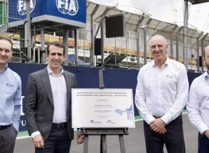 Pedro Torres, da Gerdau, Gustavo Werneck, CEO da Gerdau, Alan Adler, CEO do GP SP F1, e Francisco Mattos, GP SP F1