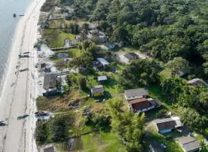 copel__Ponta Oeste Ilha do Mel_Vista aérea da comunidade