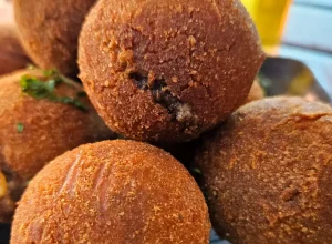 Porção de bolinhos - Foto S. Medeiros