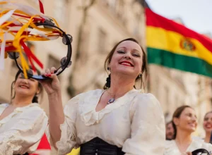 Festival Folclórico e de Etnias