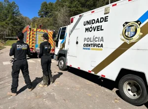 Módulo móvel da Polícia Científica do Paraná