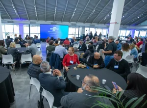 Em 2024, o encontro reuniu 150 participantes, entre representantes de instituições públicas e gestores de 36 municípios da região Leste do Estado. Foto: Inove.